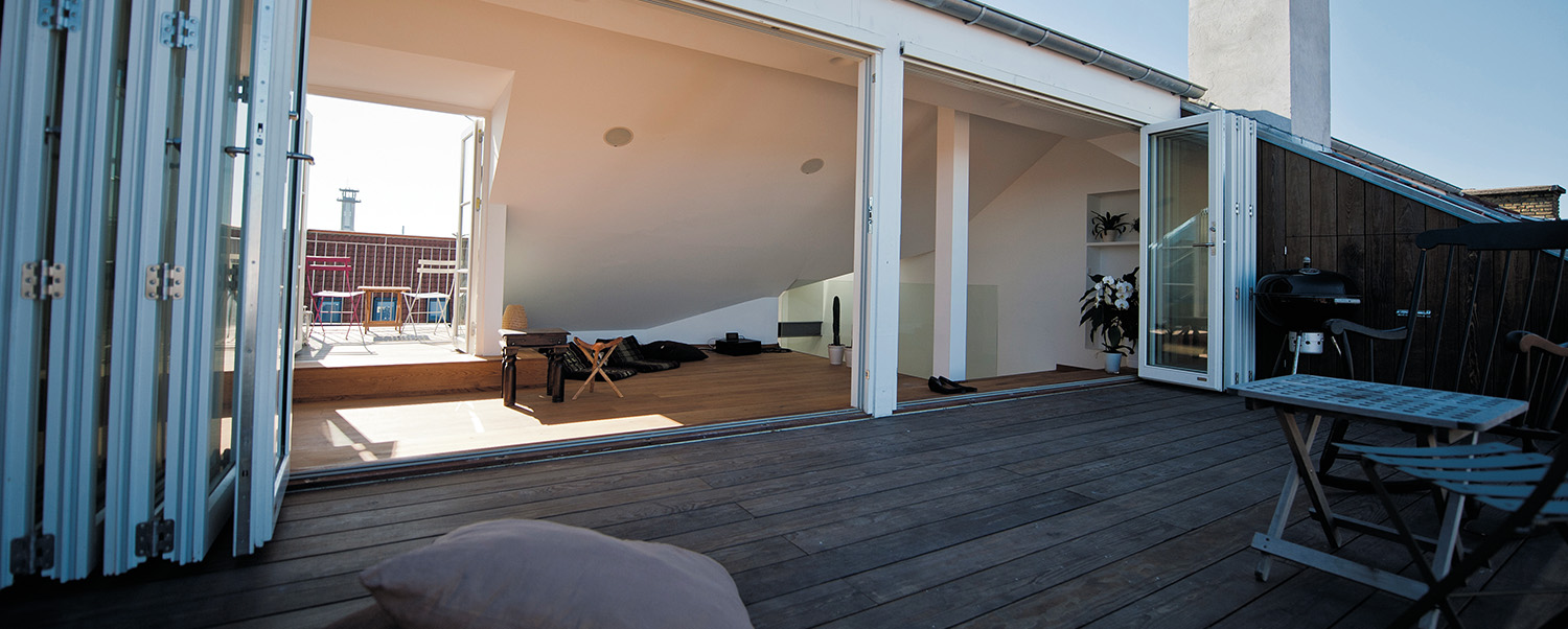 Haus mit klassischen dänischen Fenstern von frovin