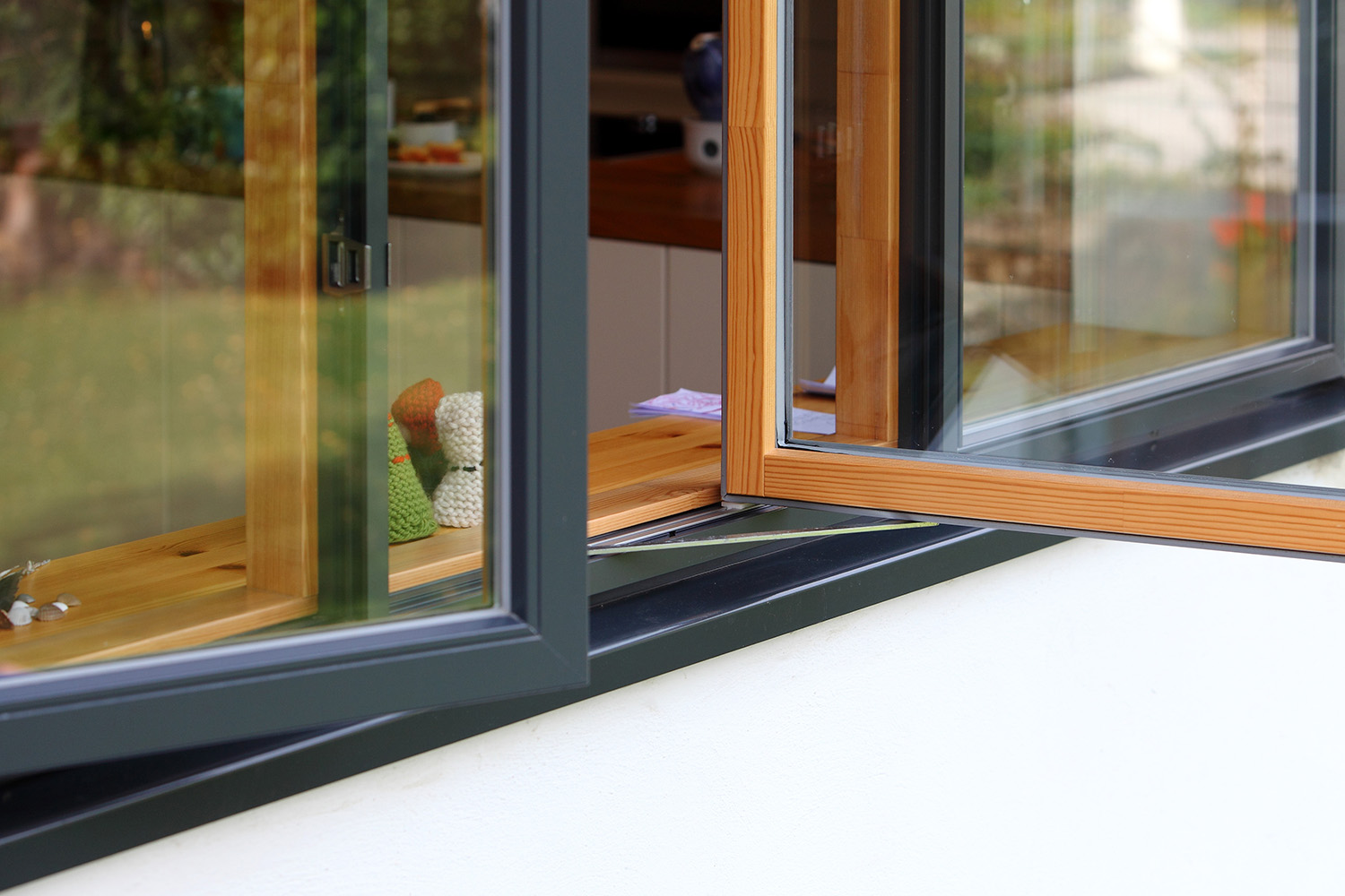 Holz-Alu-Fenster, nach außen gefördert